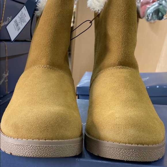 Genuine Leather  Shearling Boots - Picture 3 of 8